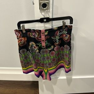 Alexis shorts size large worn 2x beautiful condition